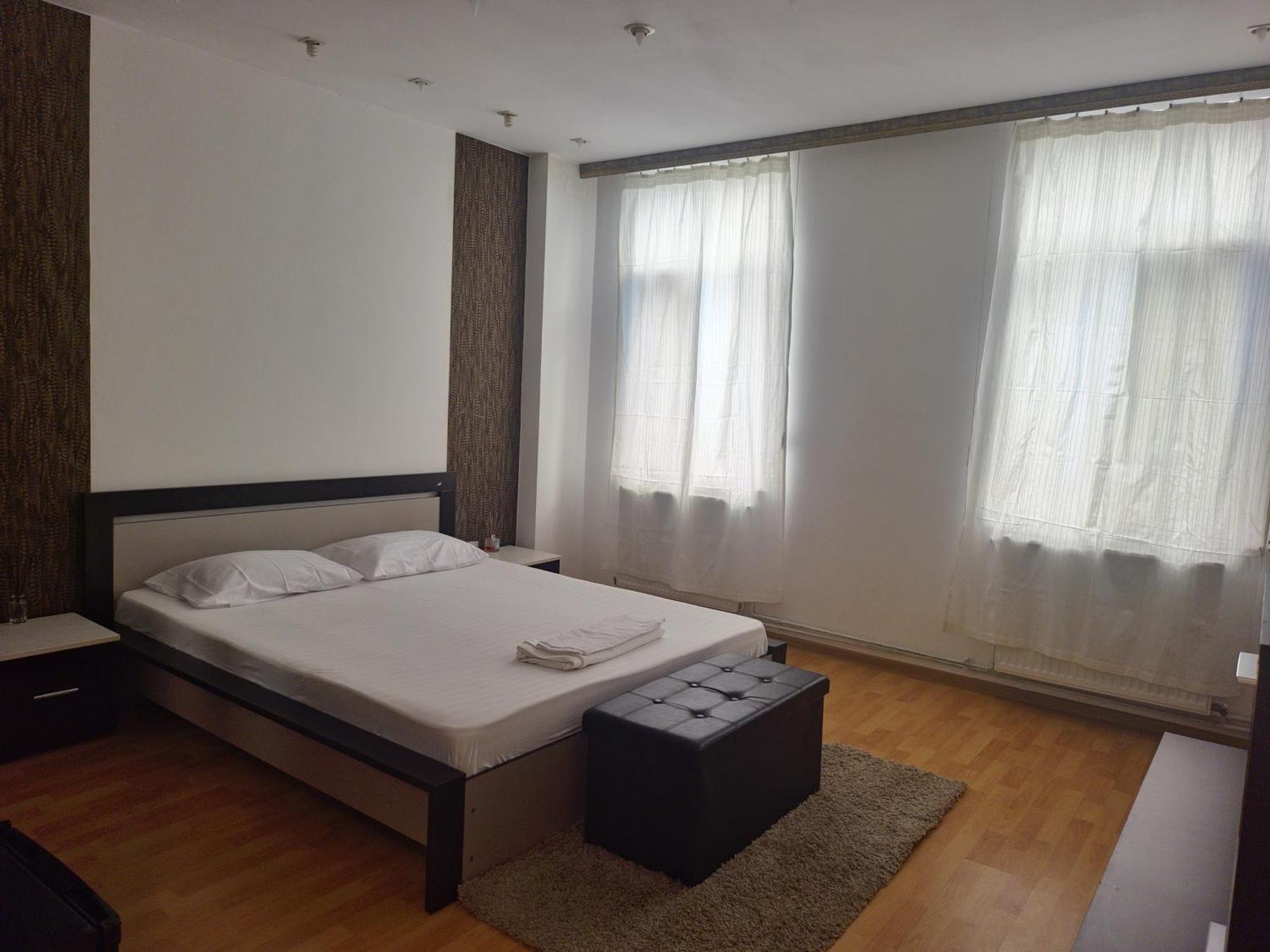 Aparthotel Yanis Bukarest Eksteriør billede